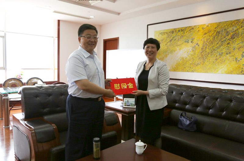 市科协主席许东方一行走访慰问凯时官网药业优秀科技企业家肖伟董事长
